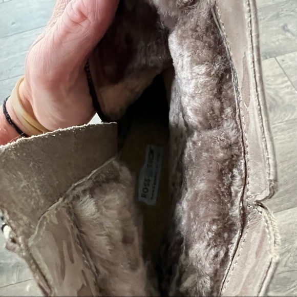 Ross and Snow Renata Genuine Shearling Tan Camo Booties NWOT - Picture 8 of 8